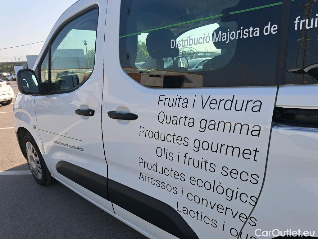  Opel  Combo OPEL  Life / 2018 / 5P / monovolumen compacto 1.5 TD 75kW (100CV) S/S Edition L #17