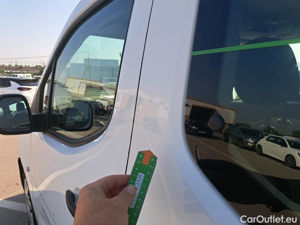  Opel  Combo OPEL  Life / 2018 / 5P / monovolumen compacto 1.5 TD 75kW (100CV) S/S Edition L #18