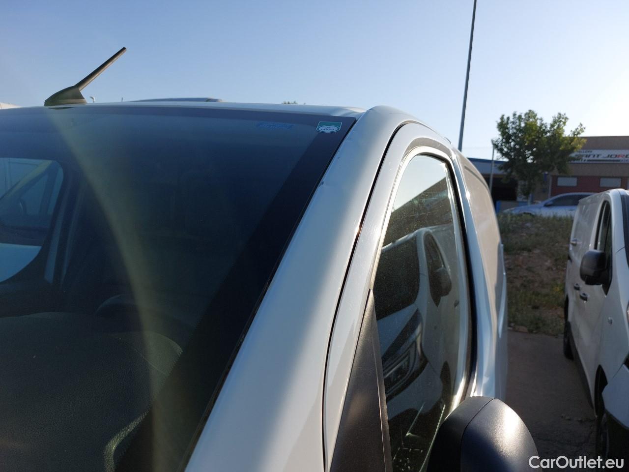  Land Rover  Discovery TOYOTA Proace / 2020 / 4P / furgón 50kWh GX L0 #16