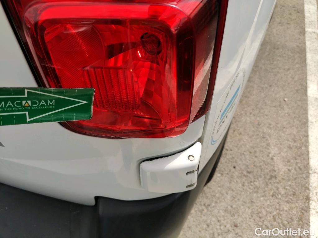  Toyota  Proace TOYOTA  / 2016 / 4P / furgón FU. MEDIO (L1) 2.0D 90kW COMFORT CARGA + #6