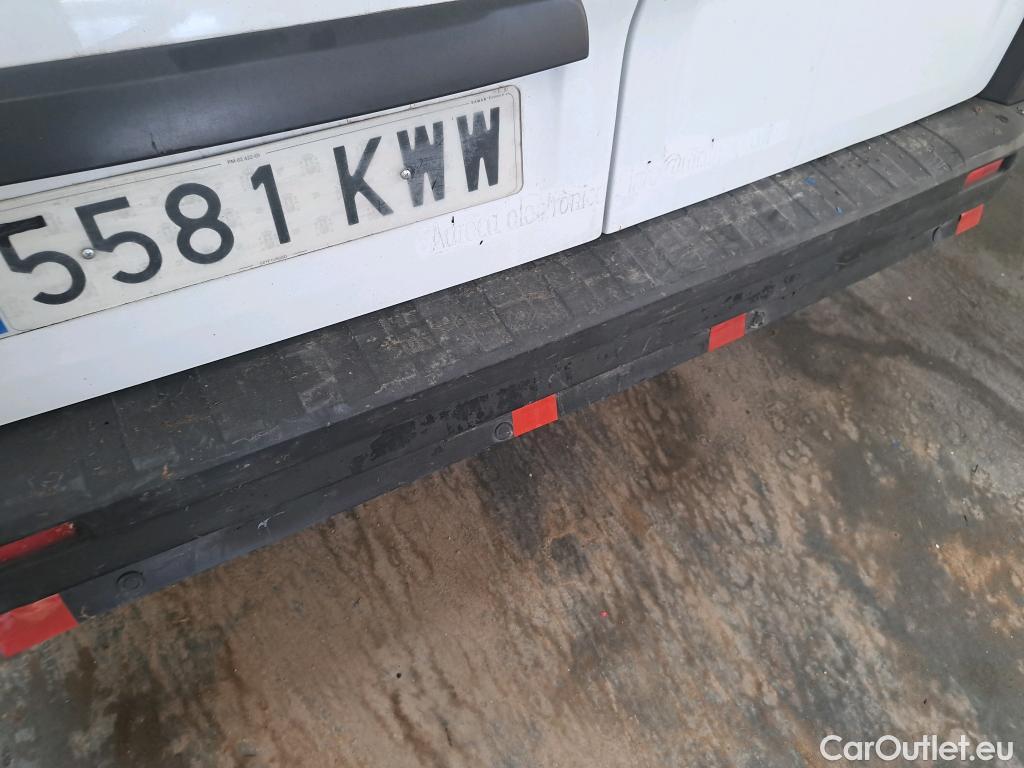  Renault  Trafic  III Furgón L1H1 2 7t 1.6 dCi 120CV MT6 E6 #31