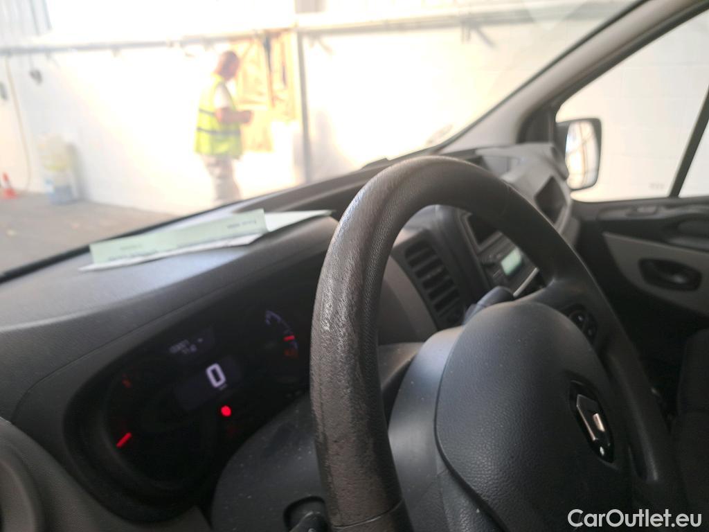  Renault  Trafic  III Furgón L1H1 2 7t 1.6 dCi 120CV MT6 E6 #64