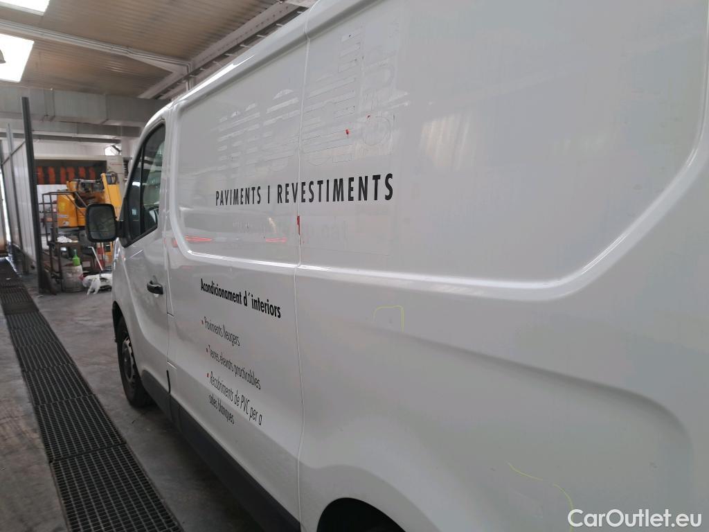  Renault  Trafic  III Furgón L1H1 2 7t 1.6 dCi 120CV MT6 E6 #39