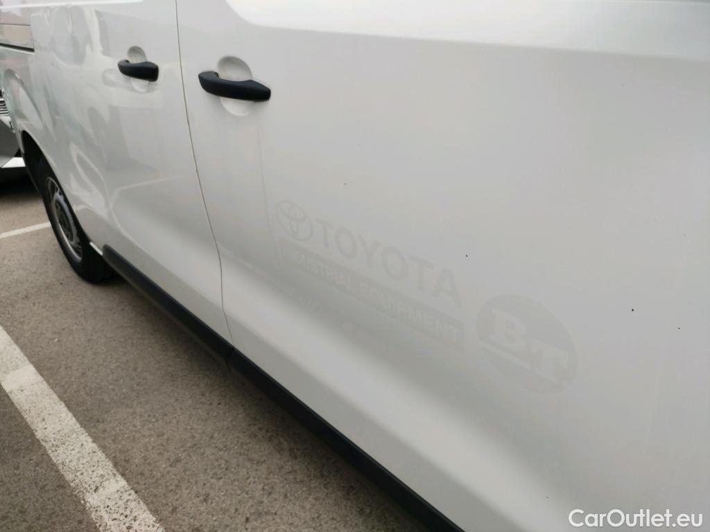  Toyota  Proace TOYOTA  / 2016 / 4P / furgón FU. MEDIO (L1) 2.0D 90kW COMFORT CARGA + #11