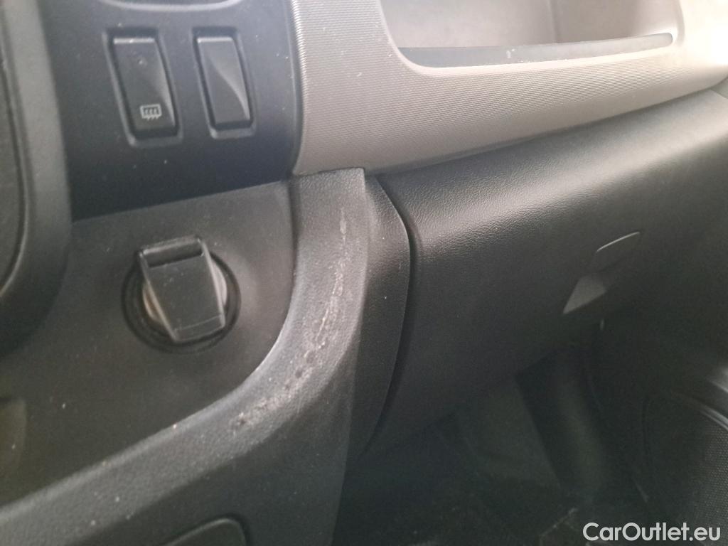  Renault  Trafic  III Furgón L1H1 2 7t 1.6 dCi 120CV MT6 E6 #40