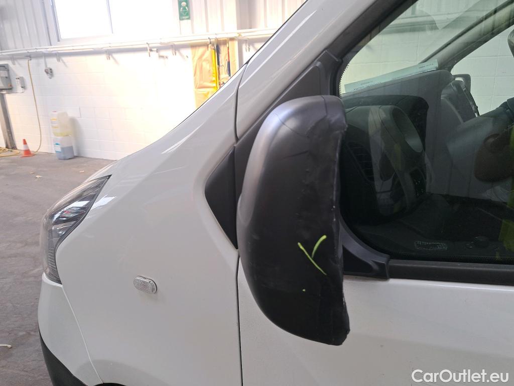  Renault  Trafic  III Furgón L1H1 2 7t 1.6 dCi 120CV MT6 E6 #61