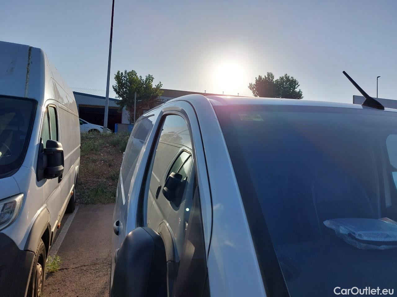  Land Rover  Discovery TOYOTA Proace / 2020 / 4P / furgón 50kWh GX L0 #18