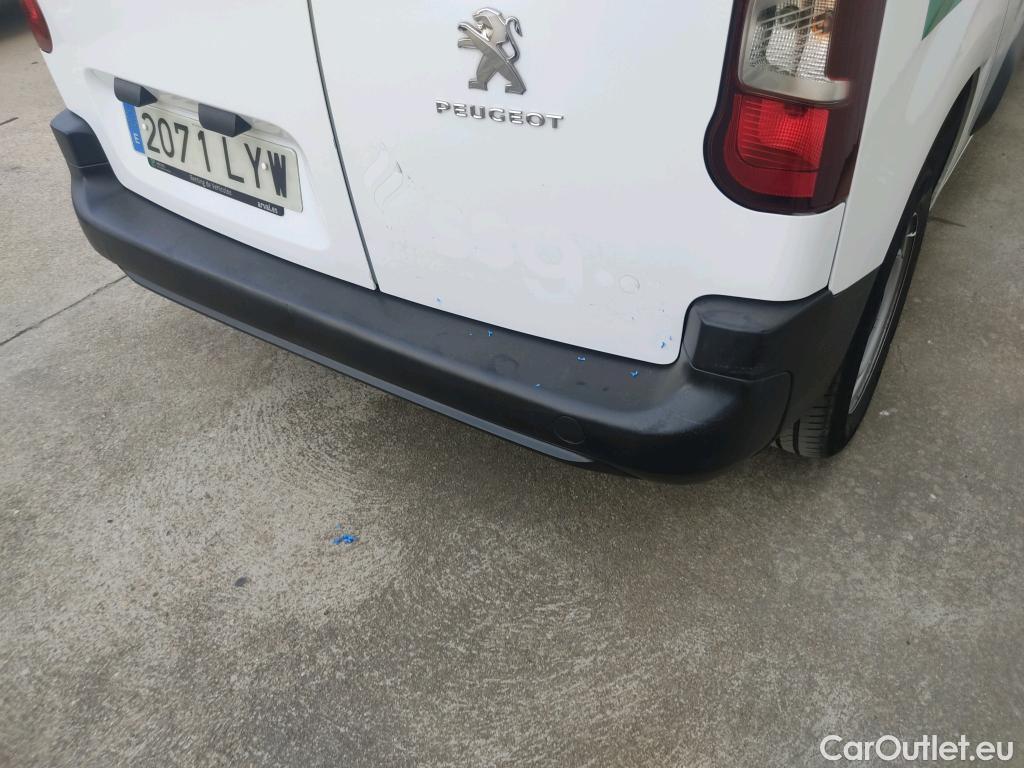 Peugeot  Partner PEUGEOT  / 2018 / 3P / furgón derivado de turismo Pro Standard 600kg BlueHDi 73kW #21