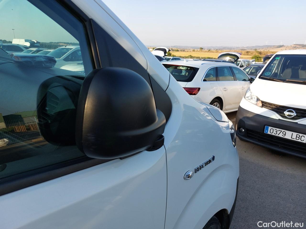  Land Rover  Discovery TOYOTA Proace / 2020 / 4P / furgón 50kWh GX L0 #13