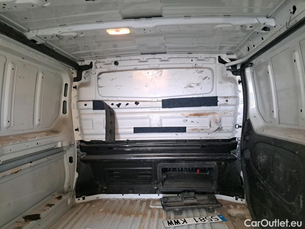  Renault  Trafic  III Furgón L1H1 2 7t 1.6 dCi 120CV MT6 E6 #18