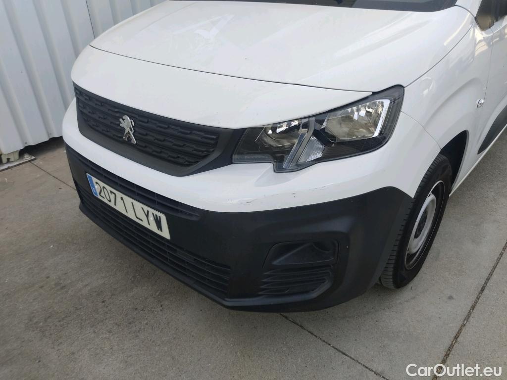  Peugeot  Partner PEUGEOT  / 2018 / 3P / furgón derivado de turismo Pro Standard 600kg BlueHDi 73kW #19