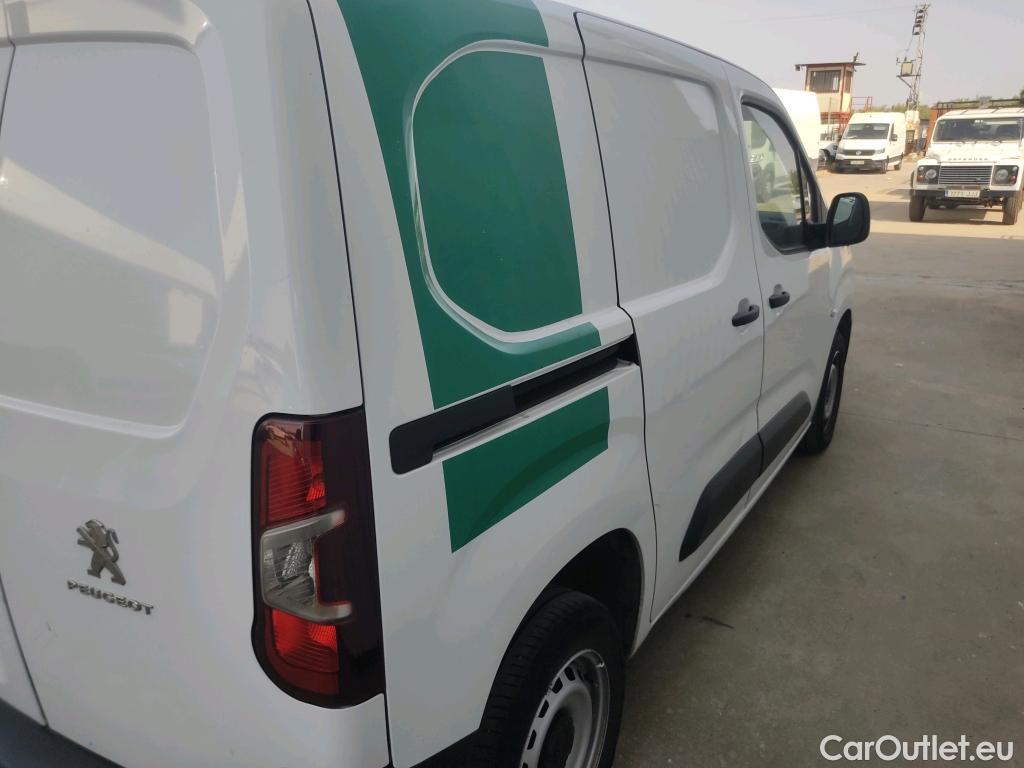  Peugeot  Partner PEUGEOT  / 2018 / 3P / furgón derivado de turismo Pro Standard 600kg BlueHDi 73kW #11