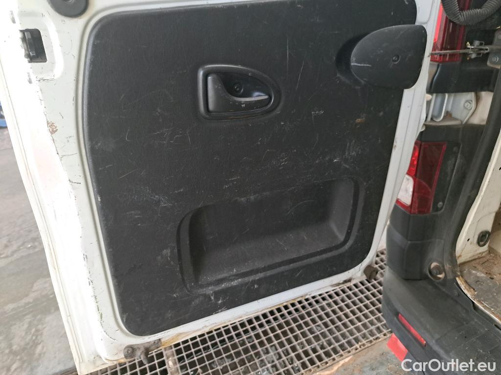  Renault  Trafic  III Furgón L1H1 2 7t 1.6 dCi 120CV MT6 E6 #53