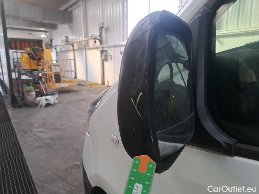  Renault  Trafic  III Furgón L1H1 2 7t 1.6 dCi 120CV MT6 E6 #2
