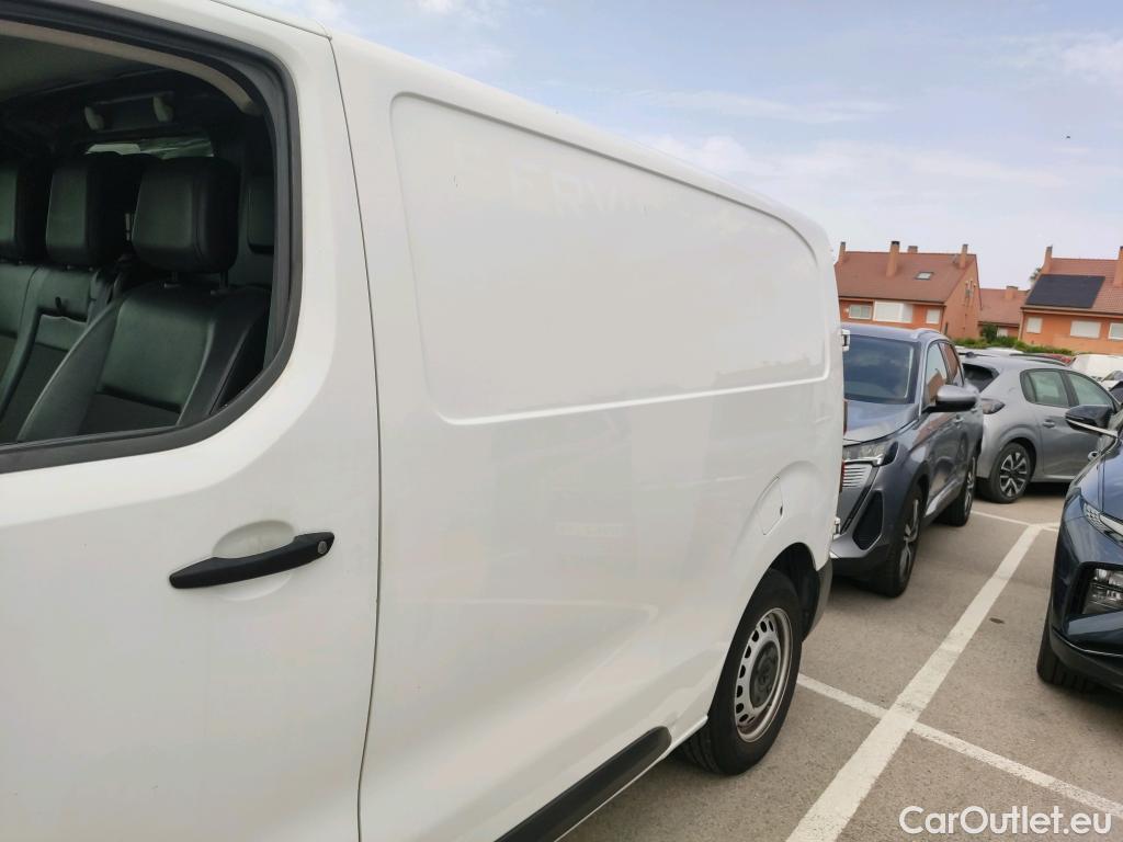  Toyota  Proace TOYOTA  / 2016 / 4P / furgón FU. MEDIO (L1) 2.0D 90kW COMFORT CARGA + #13