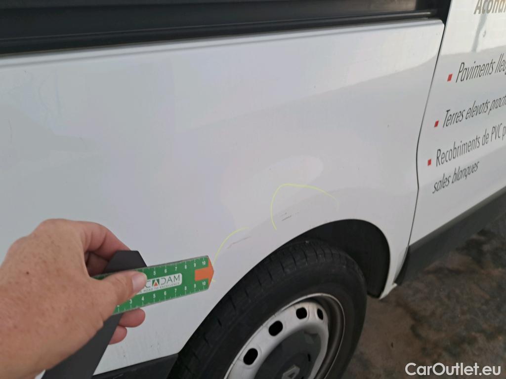  Renault  Trafic  III Furgón L1H1 2 7t 1.6 dCi 120CV MT6 E6 #59