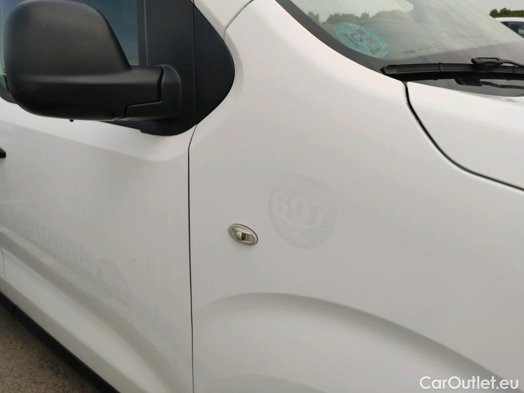  Toyota  Proace TOYOTA  / 2016 / 4P / furgón FU. MEDIO (L1) 2.0D 90kW COMFORT CARGA + #10