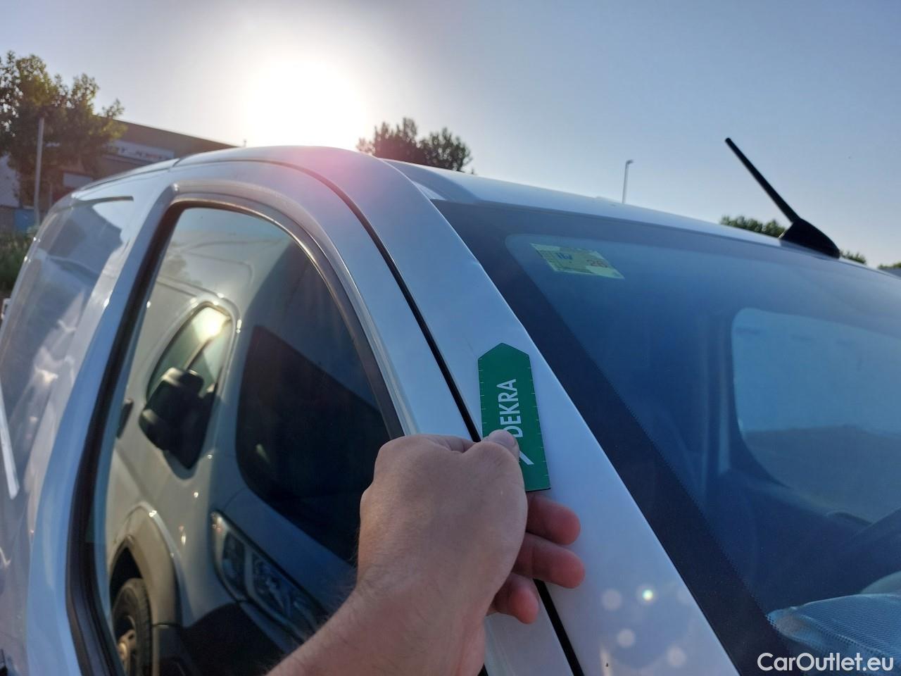  Land Rover  Discovery TOYOTA Proace / 2020 / 4P / furgón 50kWh GX L0 #17