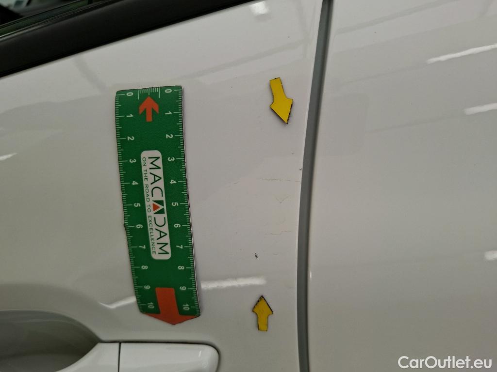  Citroen  C3  Société Feel Nav 1.2 PureTech 80CV BVM5 E6 #3