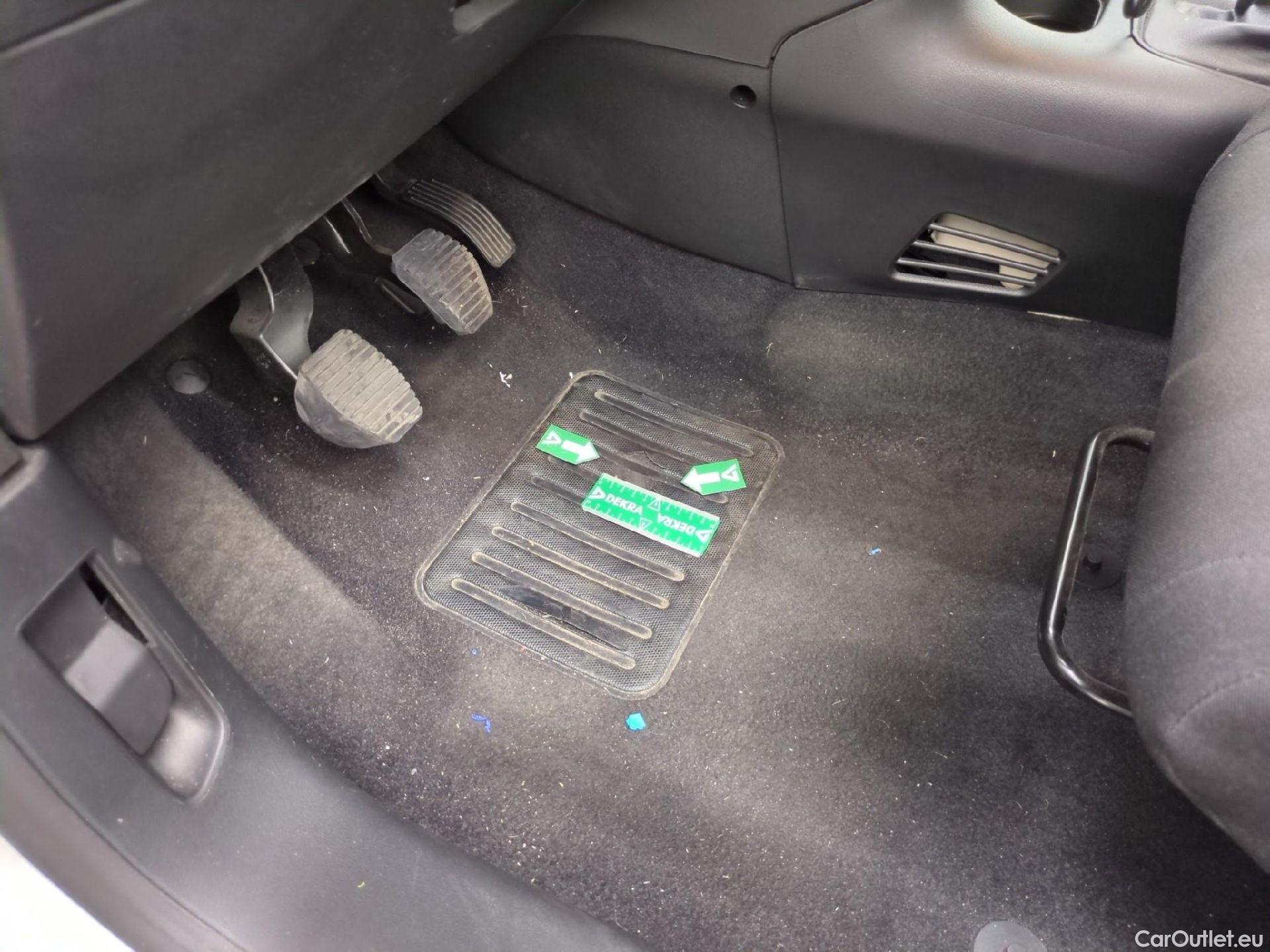  Citroen  C3  Société Feel 1.5 BlueHDI 100CV BVM6 E6dT #2