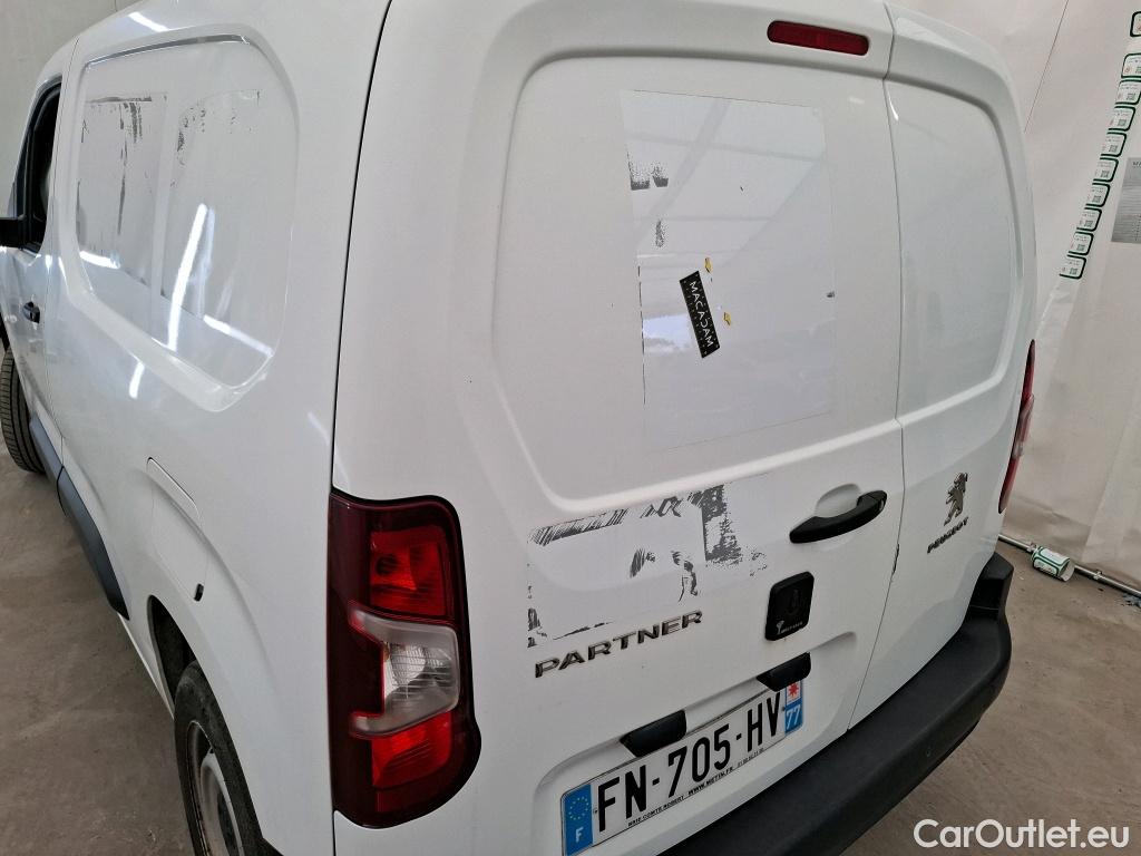  Peugeot  Partner PEUGEOT  / 2018 / 4P / Fourgonnette BLUEHDI 75 STANDARD 650KG PREMIUM #4