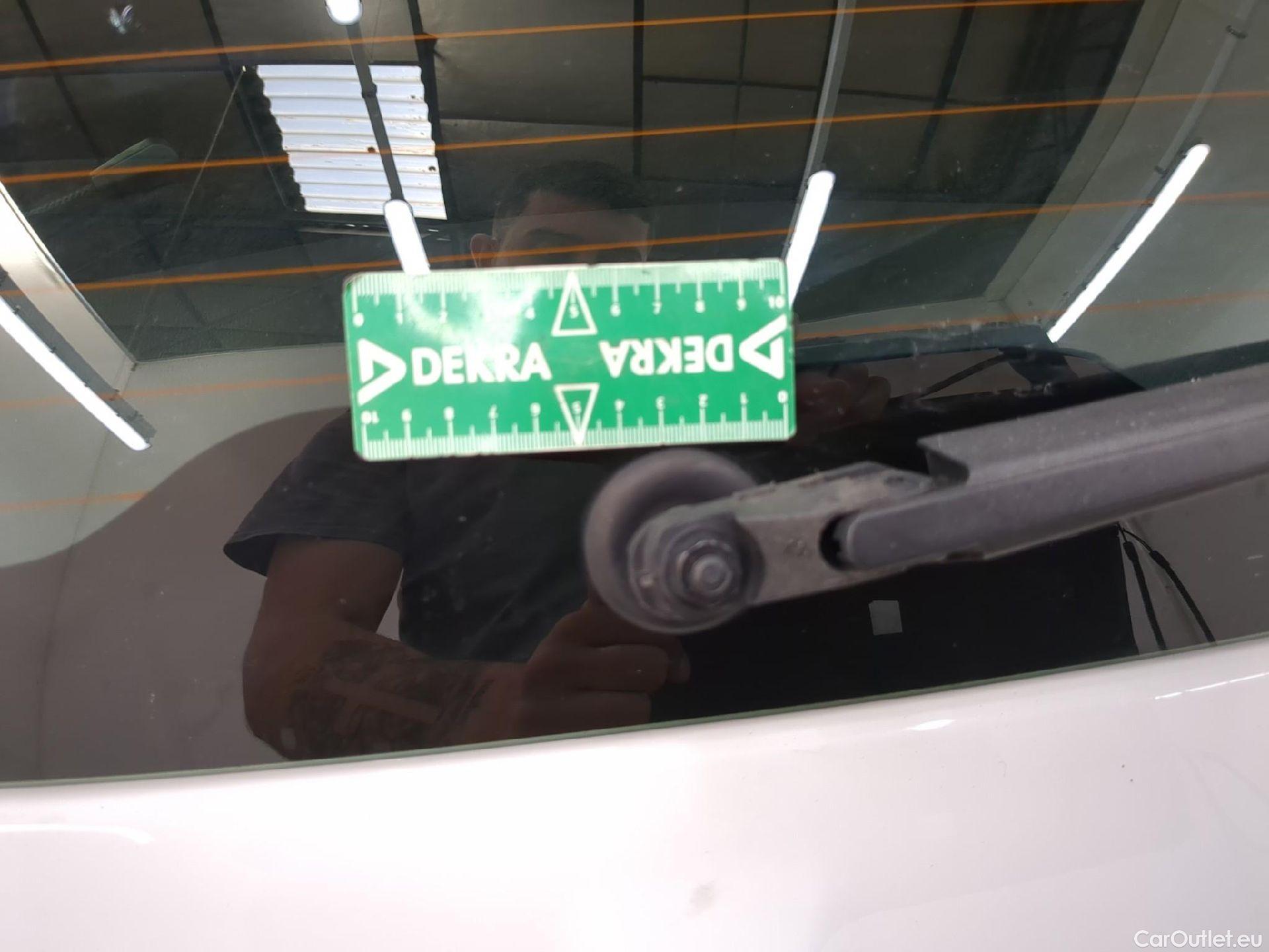  Renault  Clio  IV Air MediaNav 1.5 dCi 75CV BVM5 E6 #16
