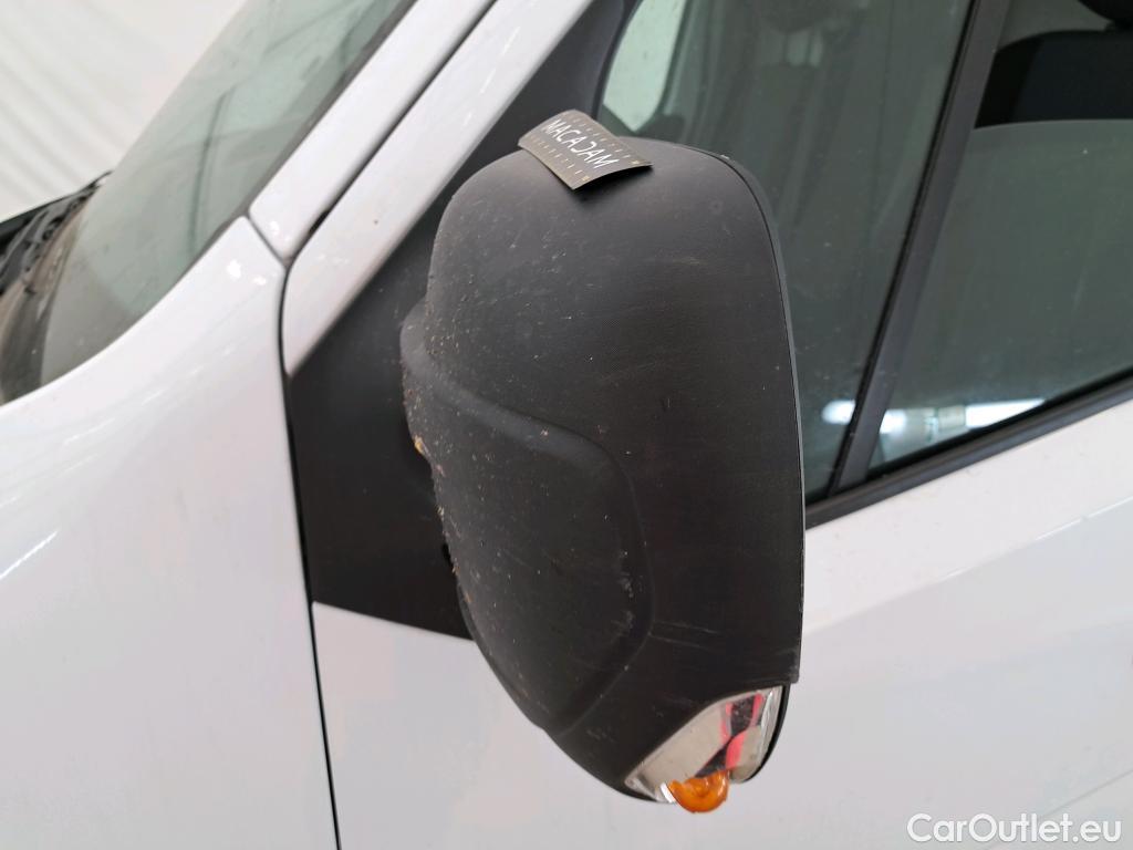  Renault  Master  III Fourgon L2H2 3 3 Grand Confort dCi 135CV BVM6 E6d #24