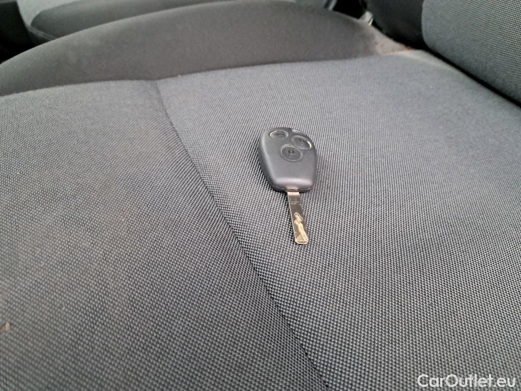  Renault  Master  III Fourgon L2H2 3 3 Grand Confort dCi 135CV BVM6 E6d #22