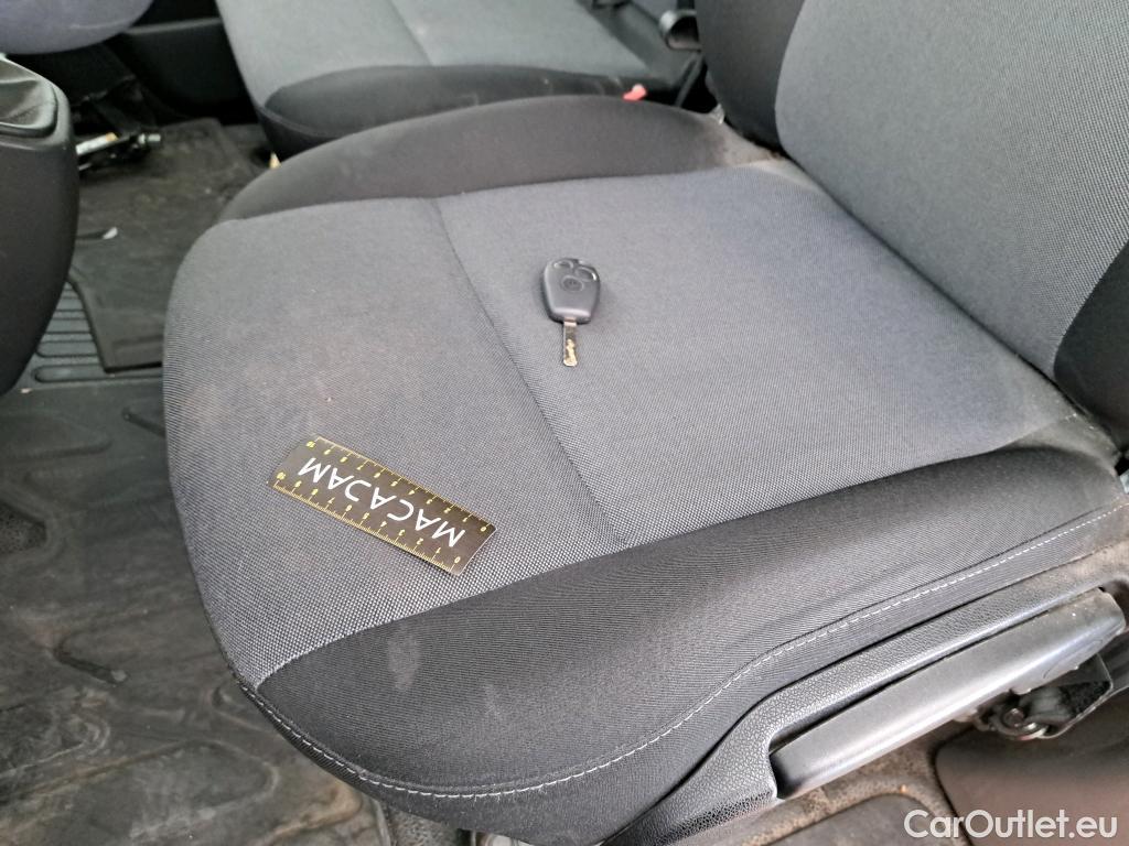  Renault  Master  III Fourgon L2H2 3 3 Grand Confort dCi 135CV BVM6 E6d #28