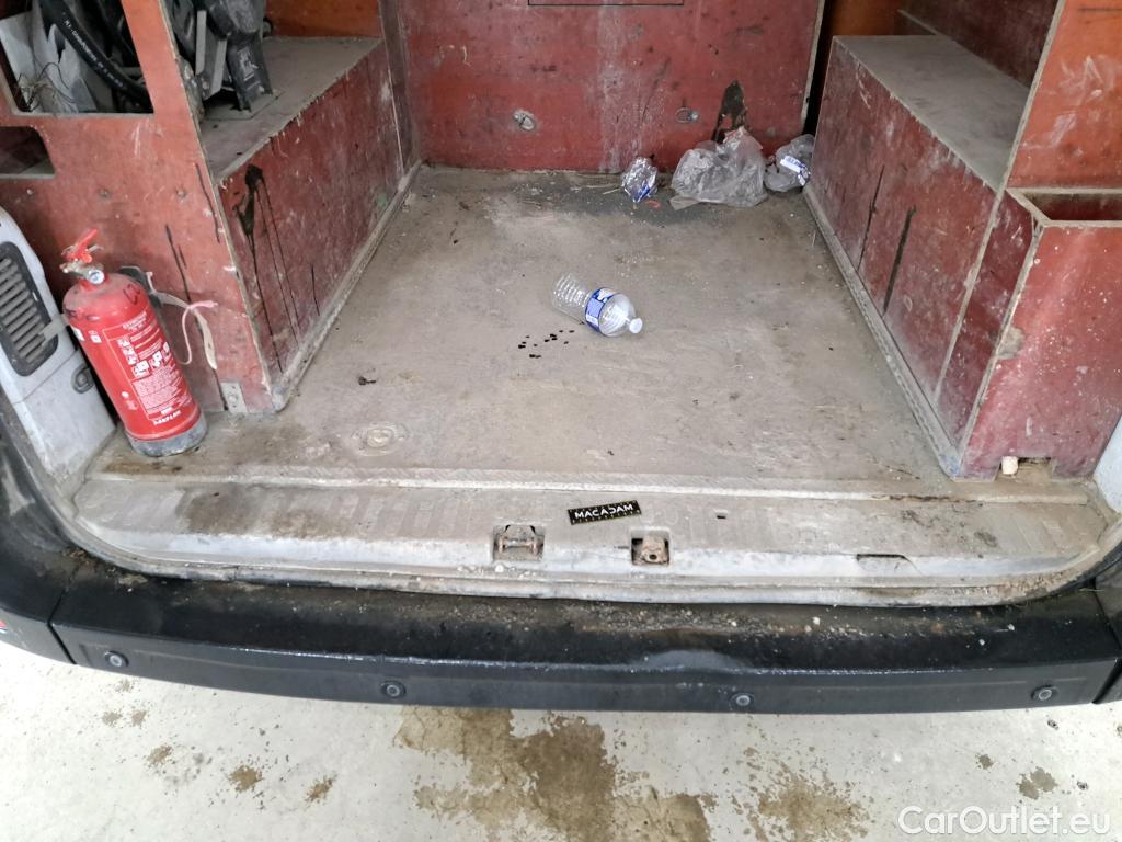  Renault  Master RENAULT  VU 4p Fourgon CA GCf Trac F3500 L2H2 dCi 130 Euro6 #43