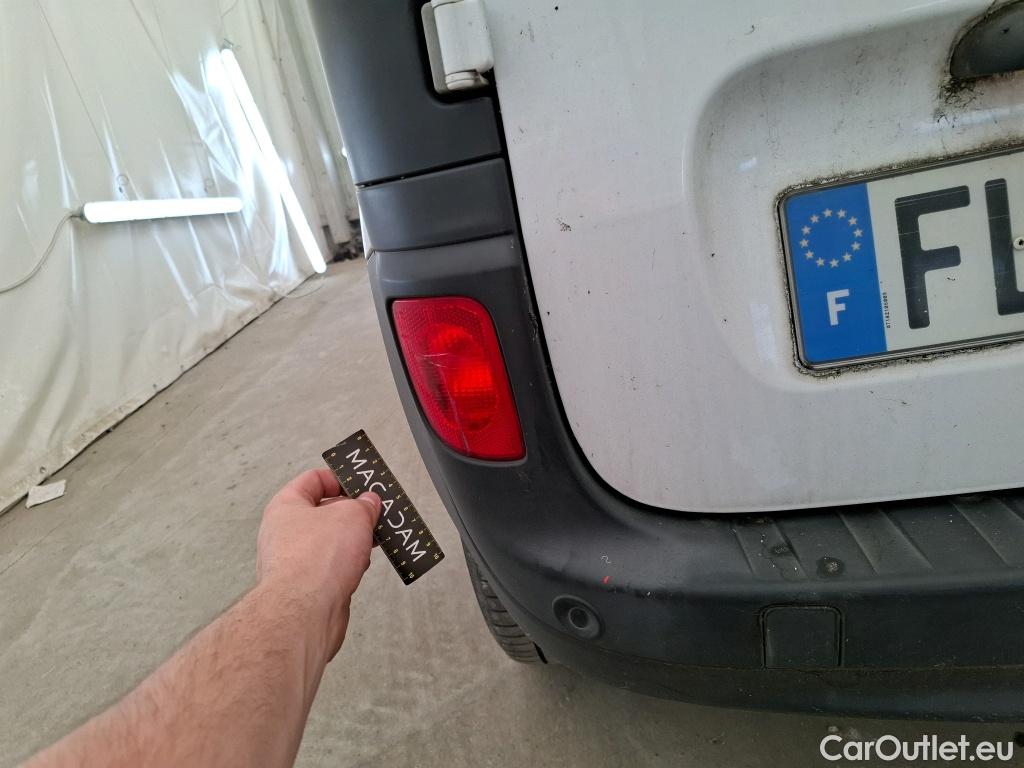  Renault  Kangoo RENAULT  Express / 2013 / 4P / Fourgonnette Extra R-Link dCi 75 #22
