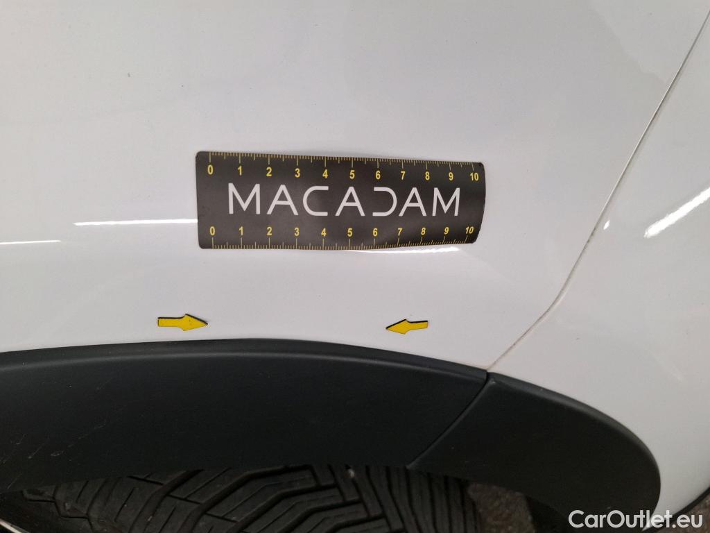  Citroen  C3  Société Feel Nav 1.2 PureTech 80CV BVM5 E6d #3