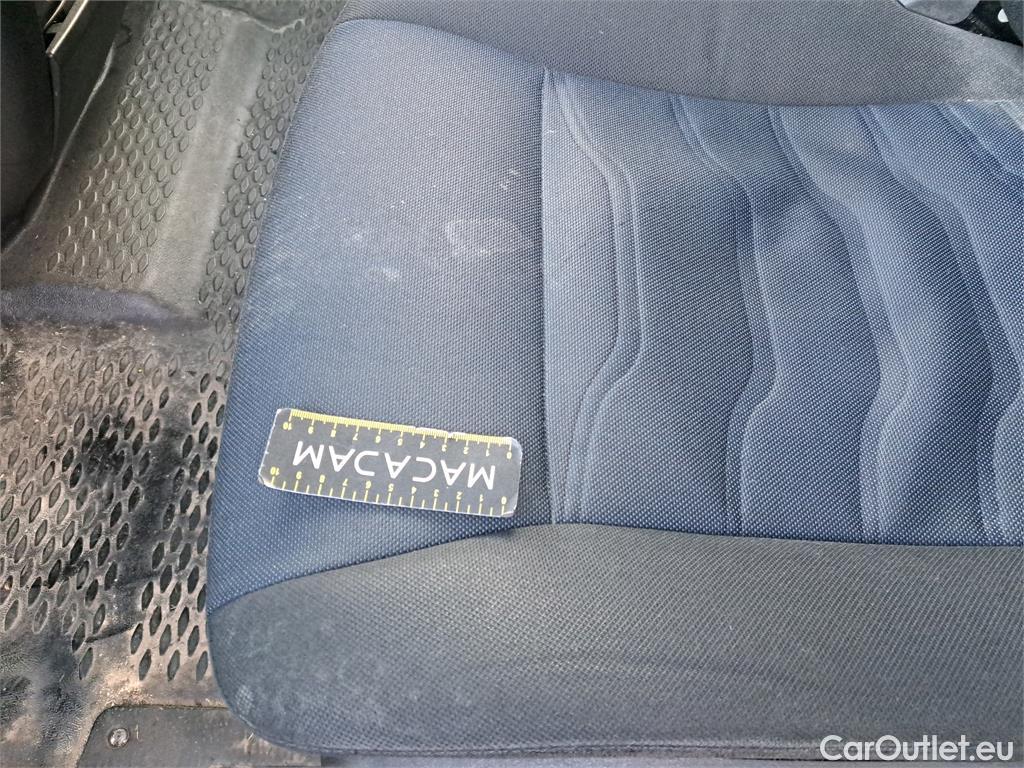  Iveco  Daily IVECO  VU 2p Châssis cabine 3.0 35S15H 3750 LEAF #4