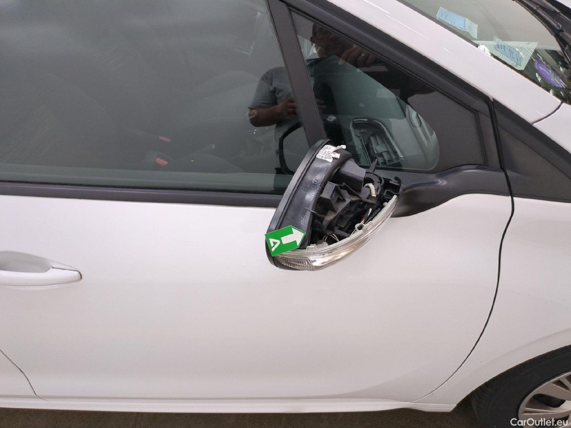  Peugeot  208  Affaire Premium Pack 1.2 80CV BVM5 E6dT #3