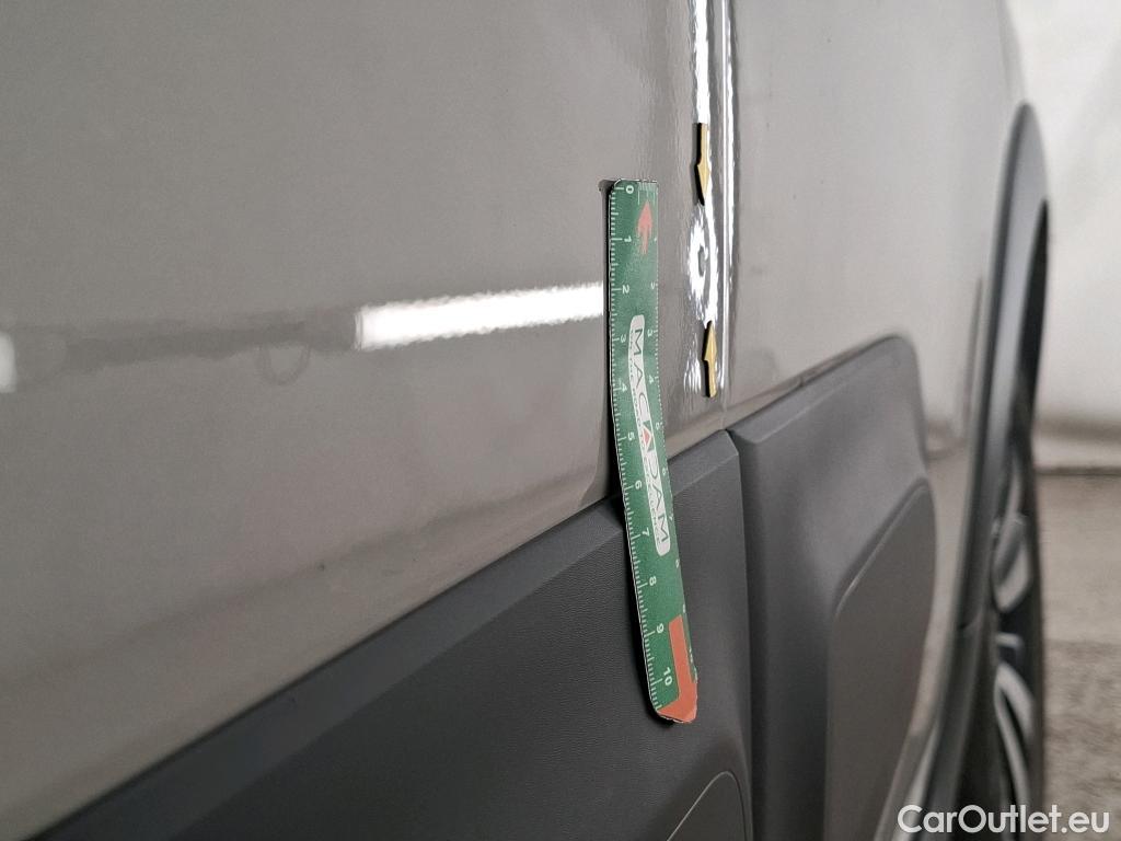  Citroen  C3  Max 1.2 PureTech 80CV BVM5 6E #2
