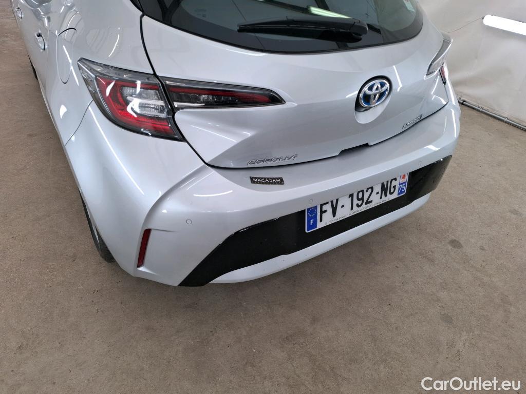  Toyota  Corolla TOYOTA  / 2018 / 5P / Berline Hybride 122h Dynamic Business Stage Acad #29