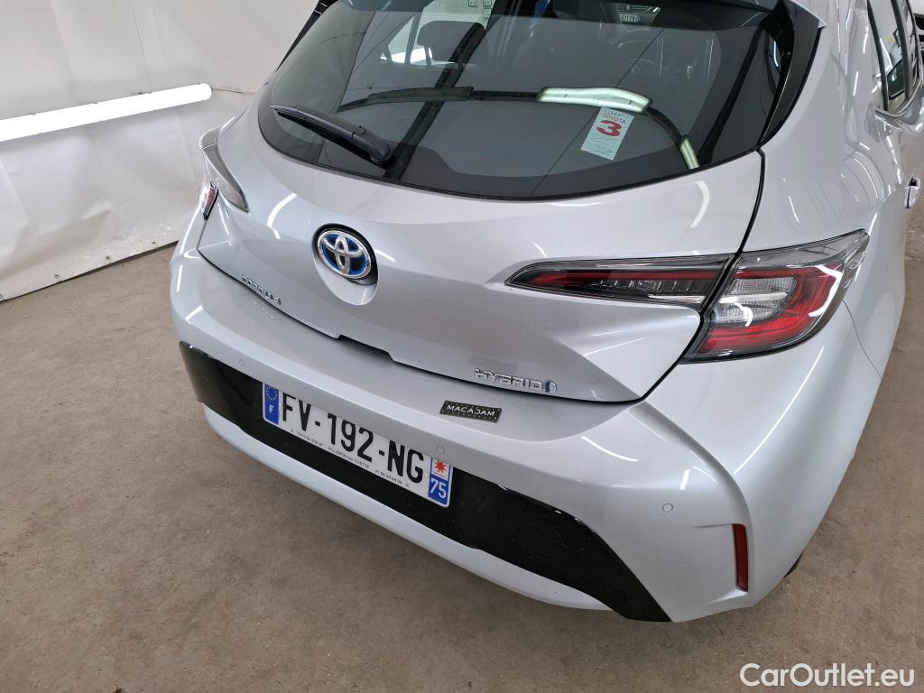  Toyota  Corolla TOYOTA  / 2018 / 5P / Berline Hybride 122h Dynamic Business Stage Acad #32