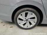  Volkswagen  Golf  2.0 TDI SCR DSG Style Variant #10