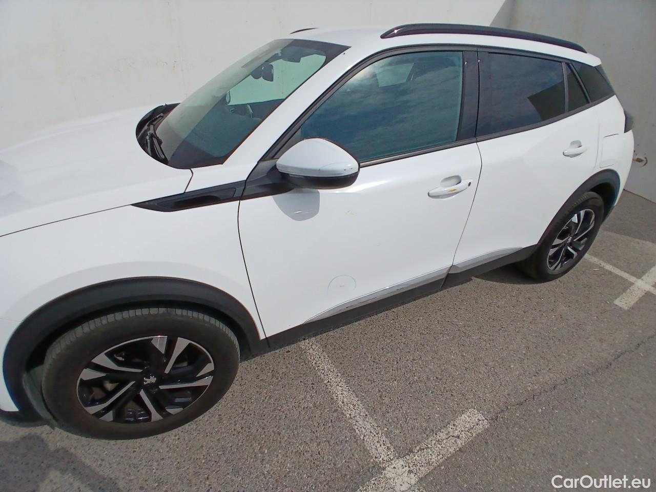  Peugeot  2008  Allure Pack 1.2 PureTech 130CV AT8 E6d #11