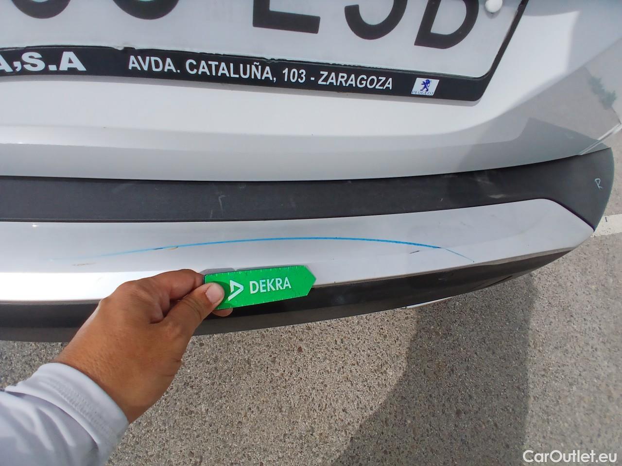  Peugeot  2008  Allure Pack 1.2 PureTech 130CV AT8 E6d #23