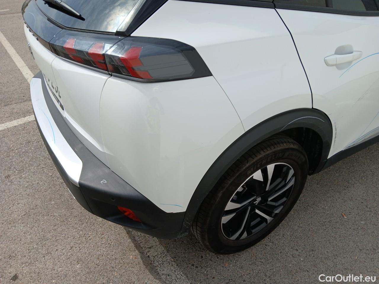  Peugeot  2008  Allure Pack 1.2 PureTech 130CV AT8 E6d #26