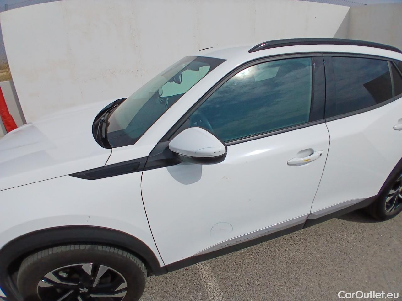  Peugeot  2008  Allure Pack 1.2 PureTech 130CV AT8 E6d #14