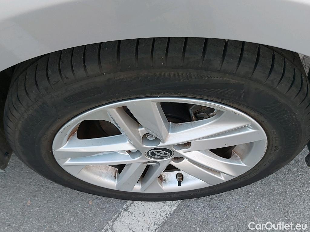  Toyota  Corolla TOYOTA  / 2019 / 5P / familiar 1.8 125H ACTIVE TECH E-CVT TOU SPORT #32