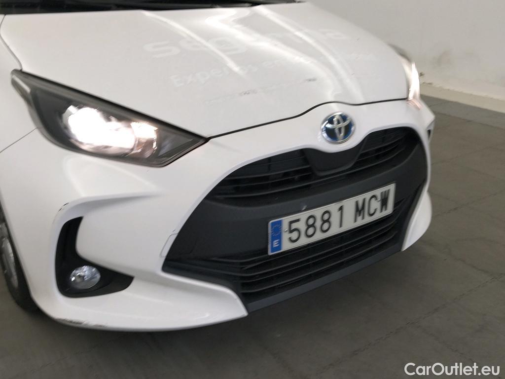  Toyota  Yaris TOYOTA  / 2020 / 5P / berlina con portón 1.5 120H Active Tech #9