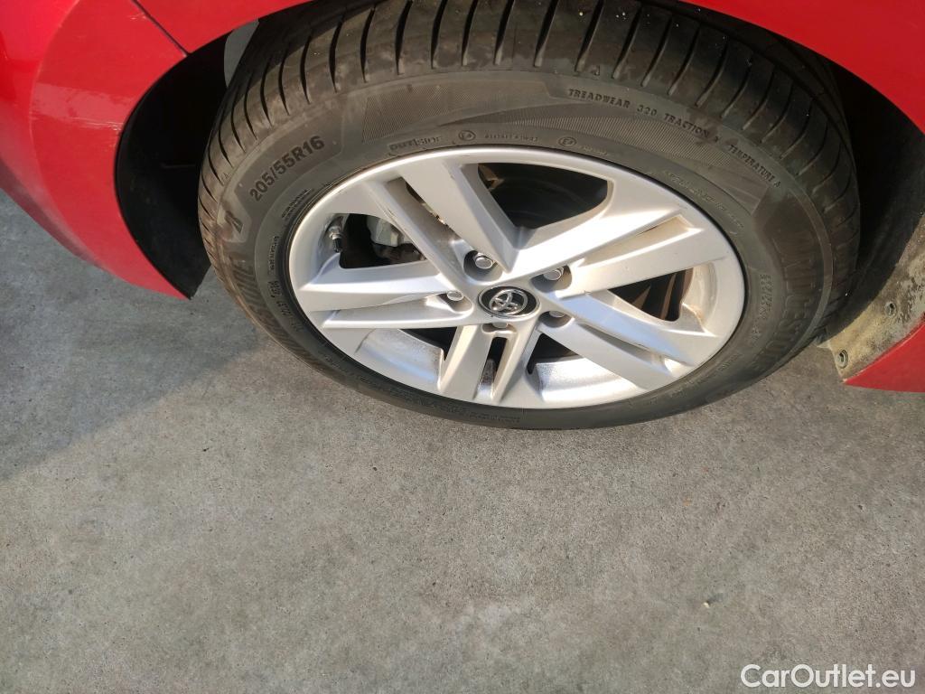  Toyota  Corolla TOYOTA  1.8 125H ACTIVE TECH E-CVT #34