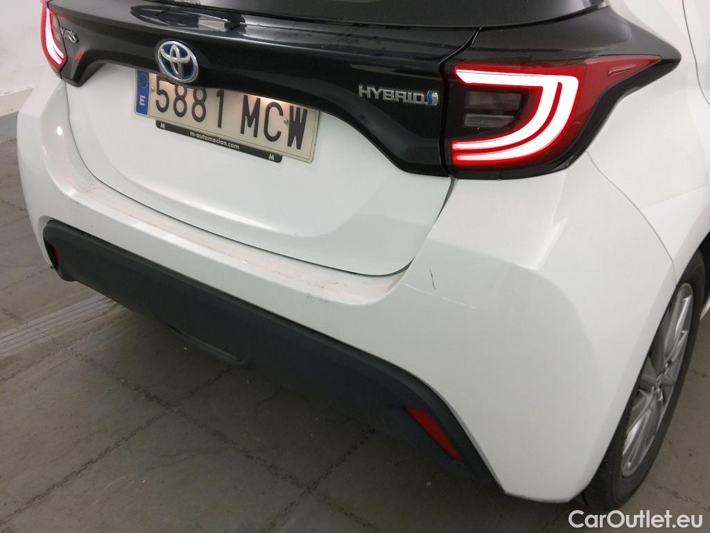  Toyota  Yaris TOYOTA  / 2020 / 5P / berlina con portón 1.5 120H Active Tech #13
