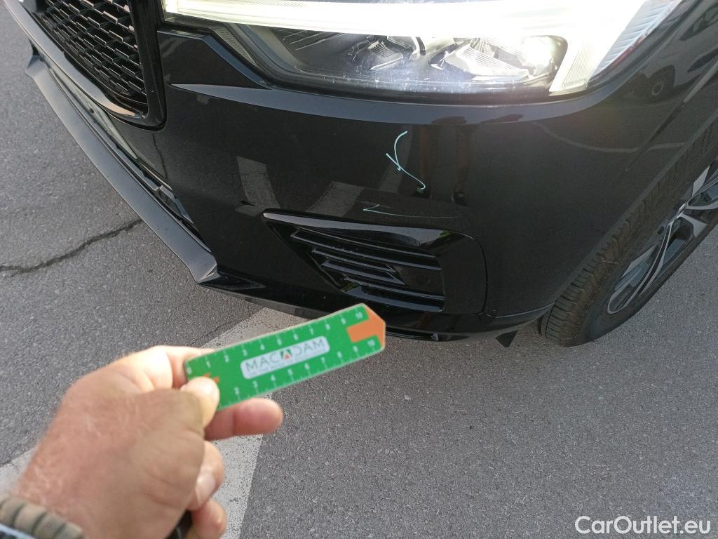  Volvo  XC60 VOLVO  / 2017 / 5P / todoterreno 2.0 T6 AWD Recharge R-Design Exp Auto #9
