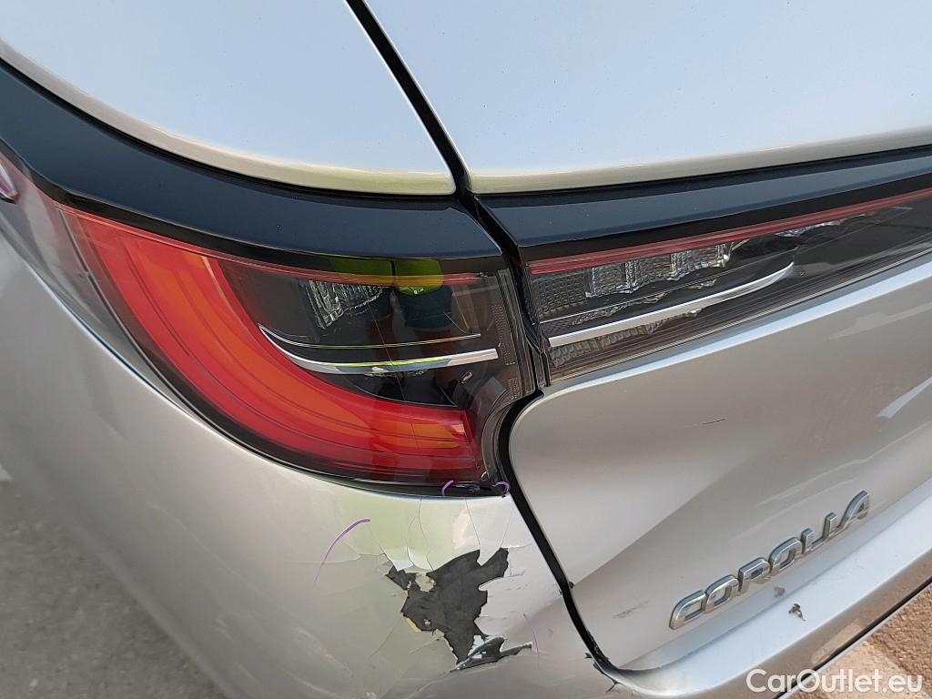  Toyota  Corolla TOYOTA  / 2019 / 5P / familiar 1.8 125H ACTIVE TECH E-CVT TOU SPORT #1