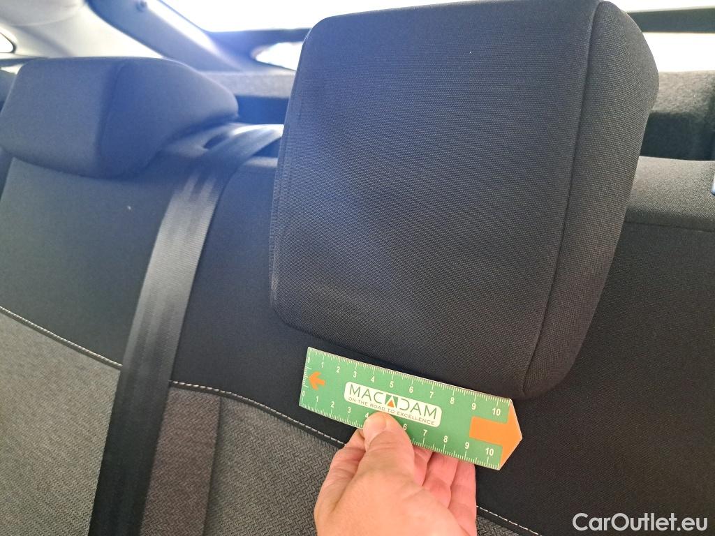  Citroen  C4  Berline Feel 1.2 PureTech 130CV BVM6 6E #18