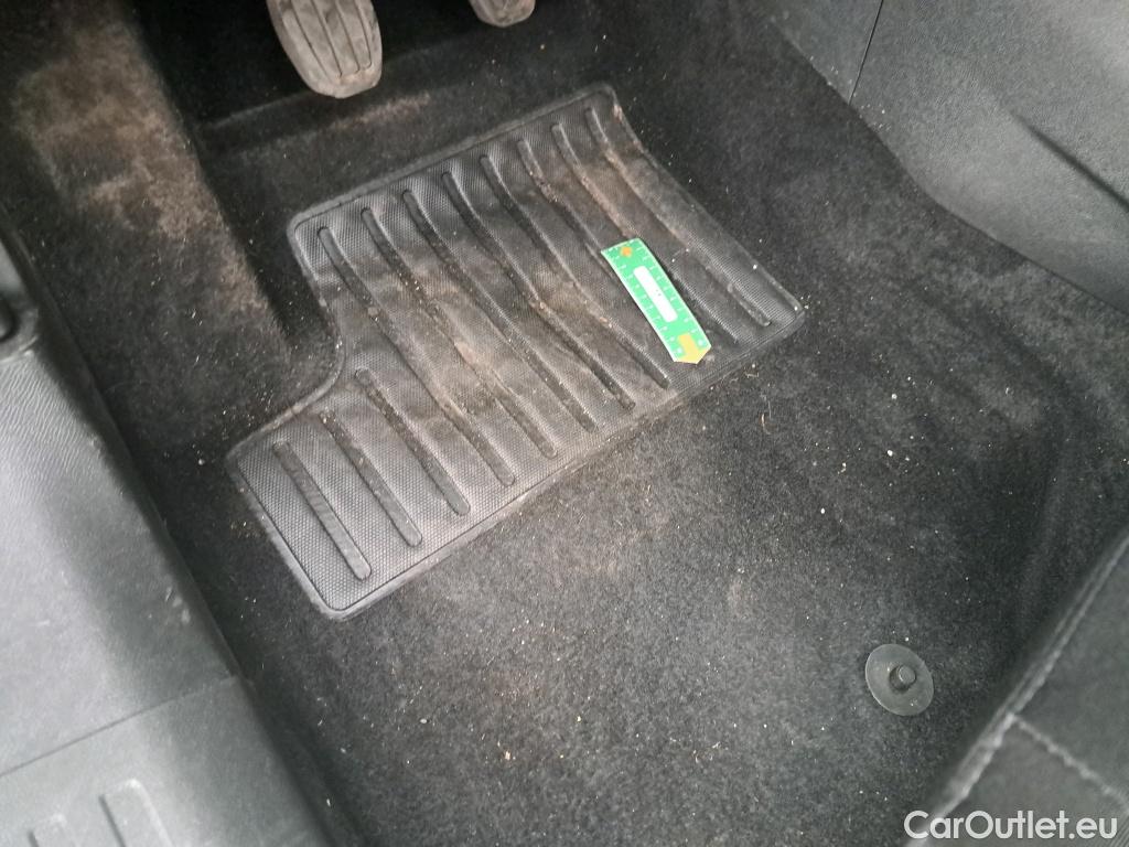  Citroen  C4  Berline Feel 1.2 PureTech 130CV BVM6 6E #11